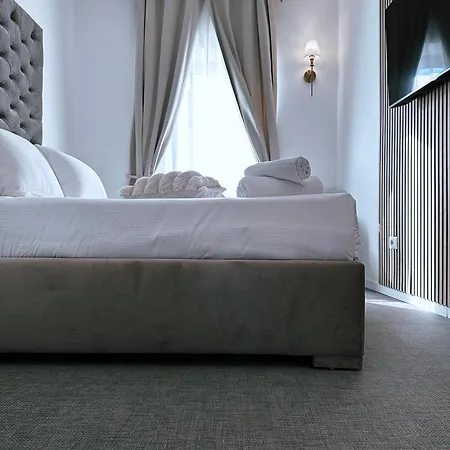 Colosseo Penthouse شقة روما