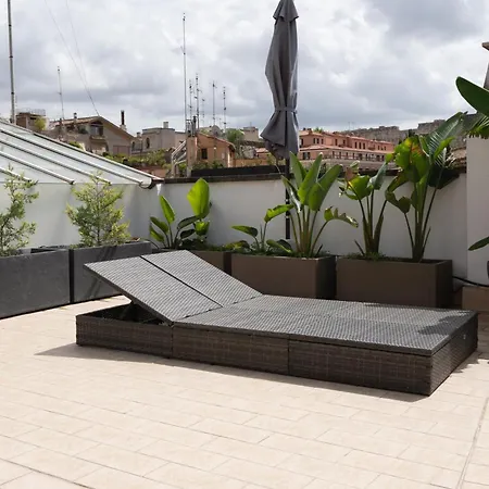 Colosseo Penthouse *